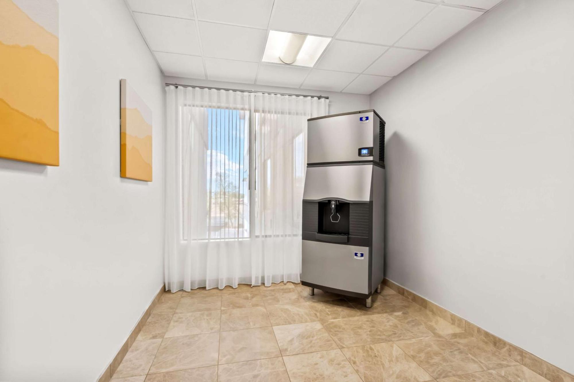 Spark By Hilton Phoenix East מסה מראה חיצוני תמונה